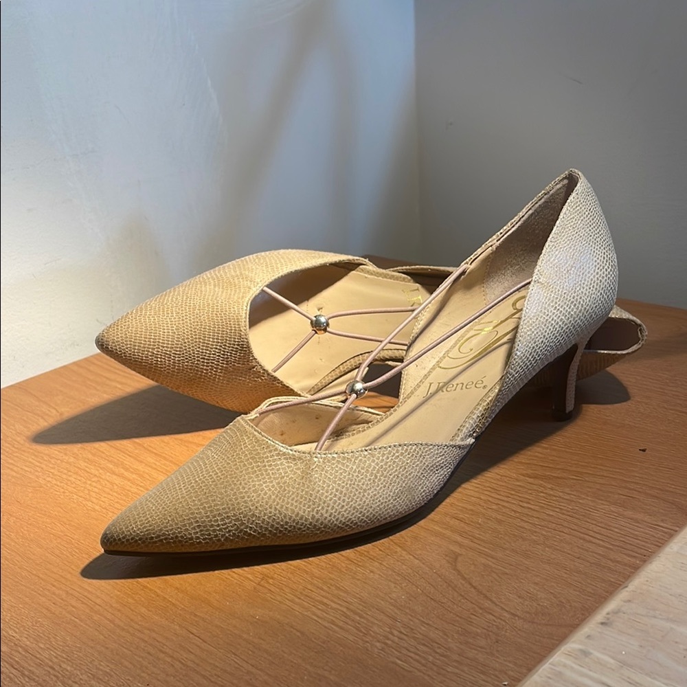 Elegant Beige Snakeskin Pointed-Toe Heels